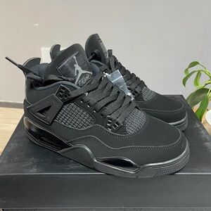 Air Jordan 4 Retro Black Cat Sneakers